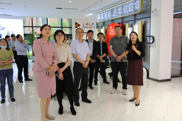 全市非公經(jīng)濟(jì)和社會組織黨建第二季度工作例會在新站召開！